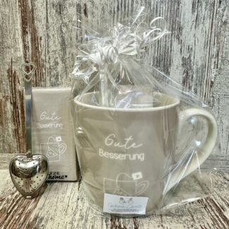 Set Jumbo Tasse mit Papiertaschentuch "Gute Besserung" und Herz Teesieb Löffel